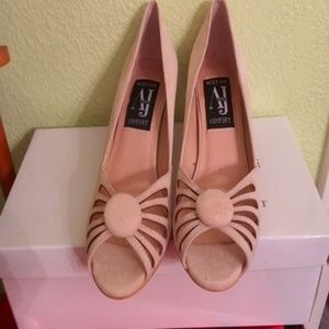 Brand new suede nude color heels